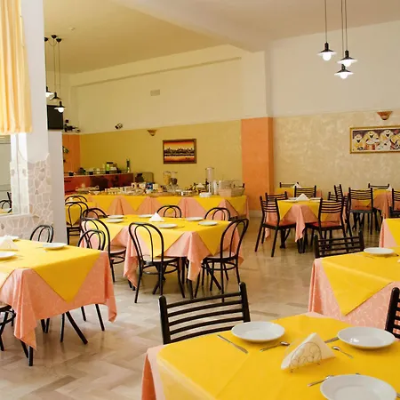 מלון Da Ettore 3*